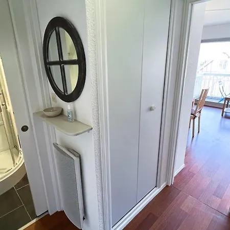 Studio avec balcon en centre-ville et a 1min de la plage Appartement *